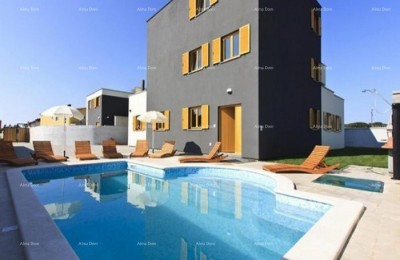 Valbandon, two houses with pool and wellness near the beach!