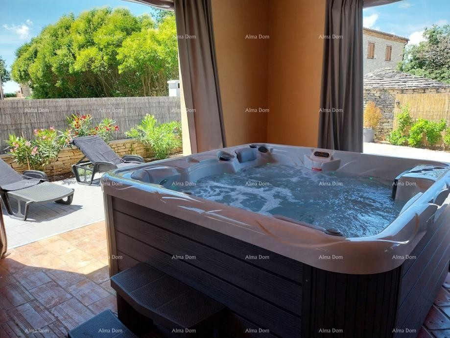 Prodaje se poslovno - stambena kuca,  Svetvinčenat 3