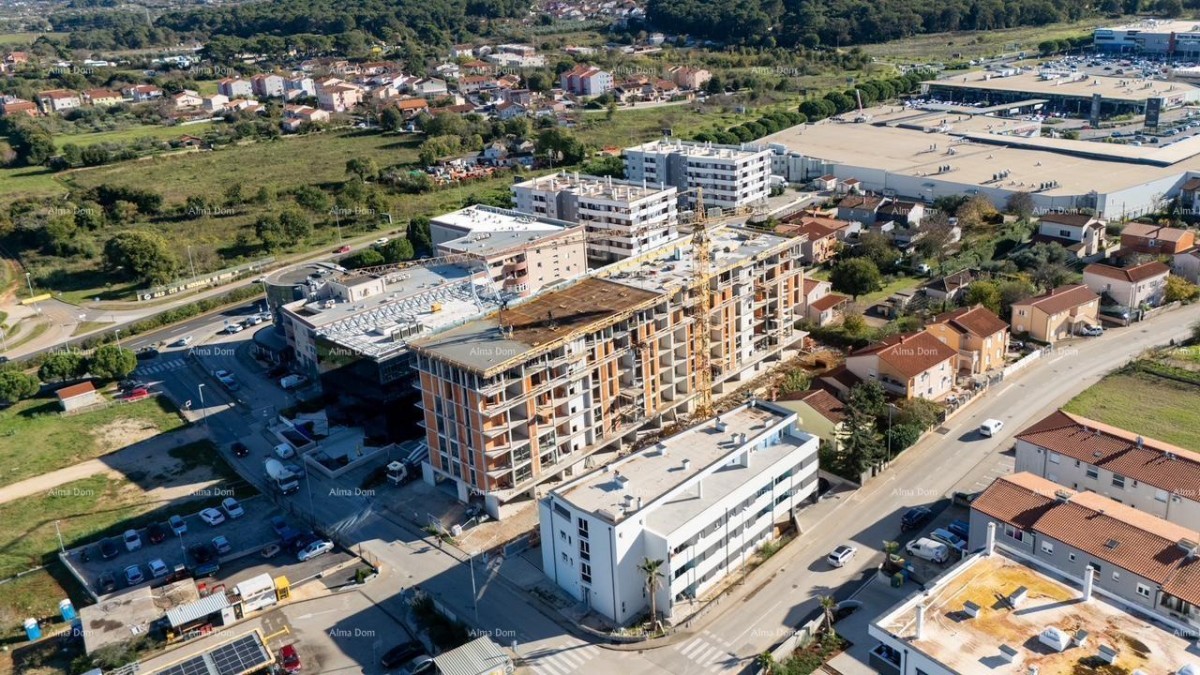 Pula. New multi-family building. Apartment for sale with parking space and storage. Close to the new hospital. S37 21