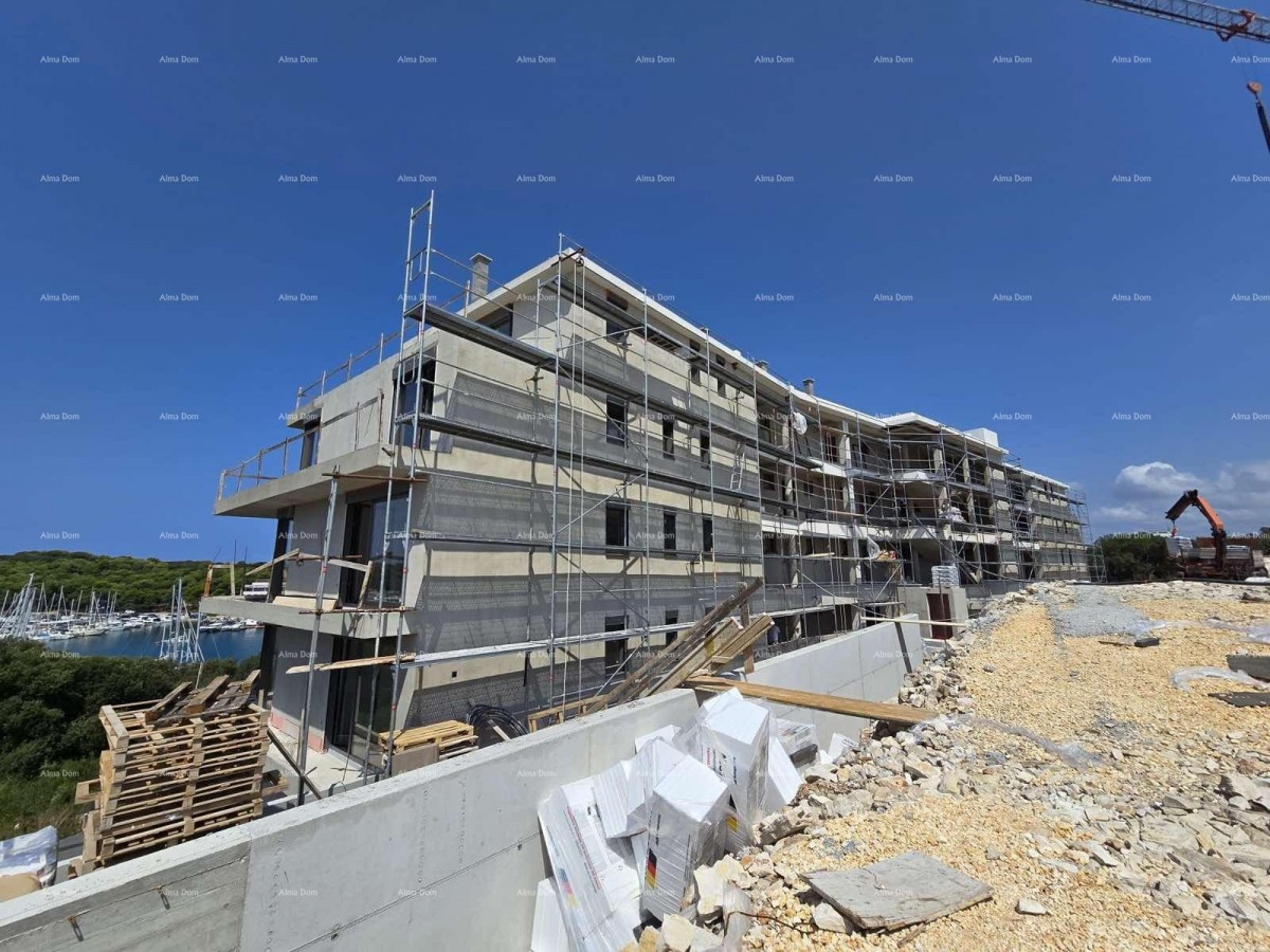 Prodaja modernih stanov v ekskluzivni stavbi s pogledom na marino, Pula! B5 26