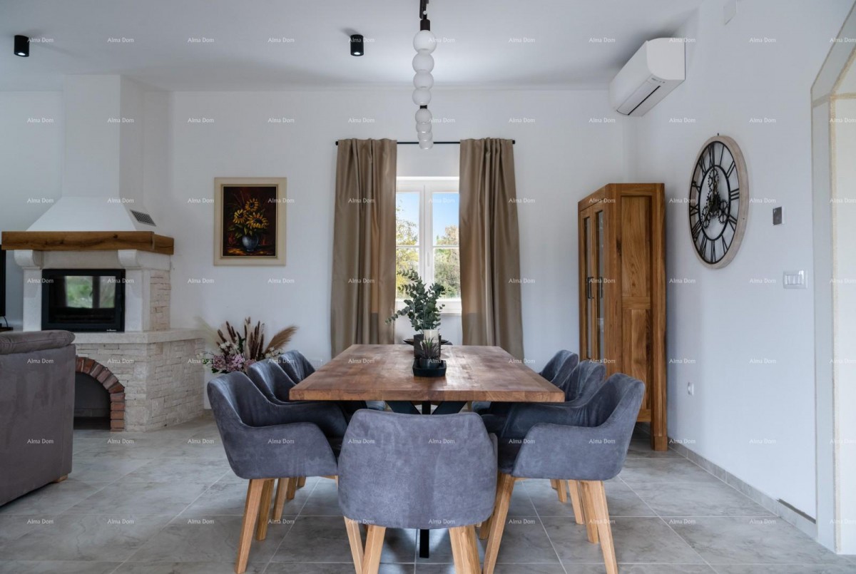 Sale - Luxury Villa with Pool and Jacuzzi on a Spacious Property, Marčana! 7