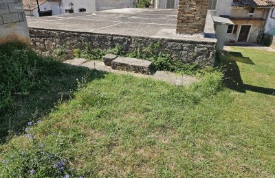 Prodaje se  kuća u izgradnji, 70 m2 blizu Vrsara