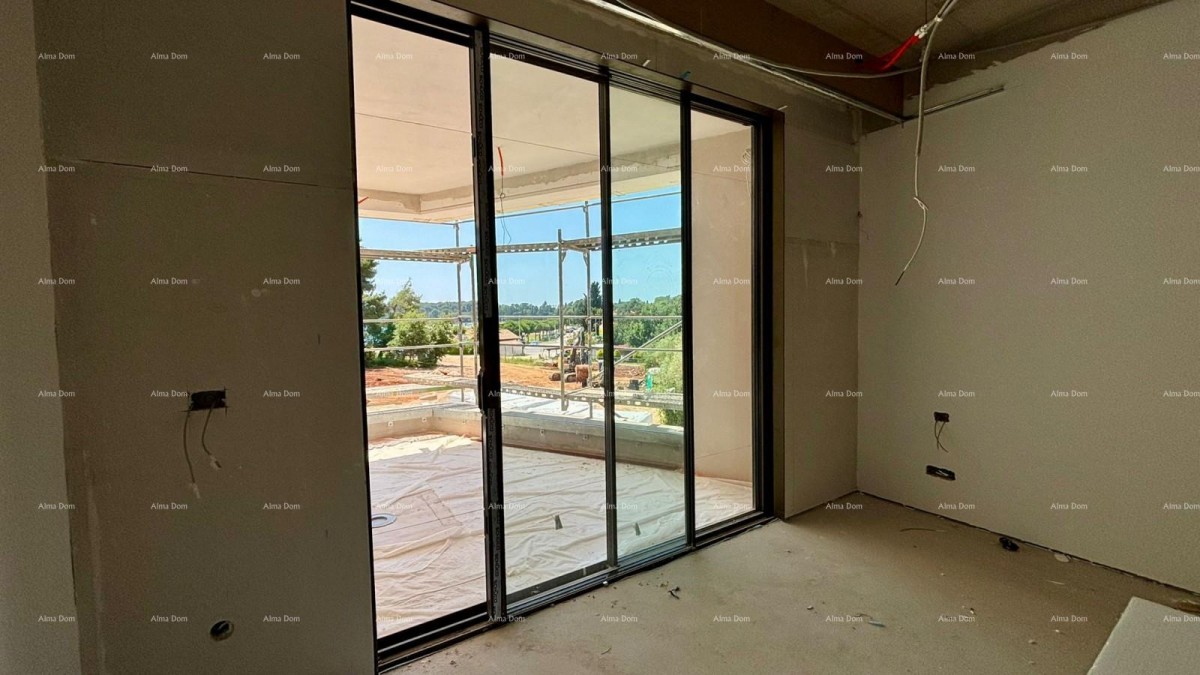 Продается современная вилла в Ровине 47