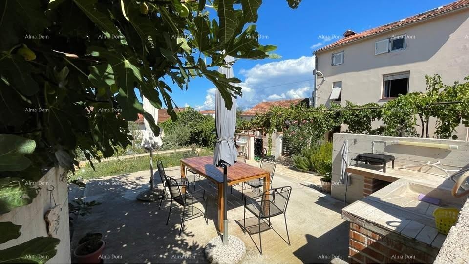 Prodaja - dve hiše na odlični lokaciji s pogledom na morje - Medulin, Vinkuran! 1