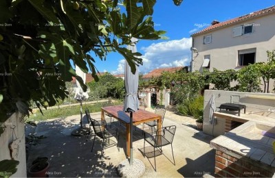 Prodaja - dve hiše na odlični lokaciji s pogledom na morje - Medulin, Vinkuran!