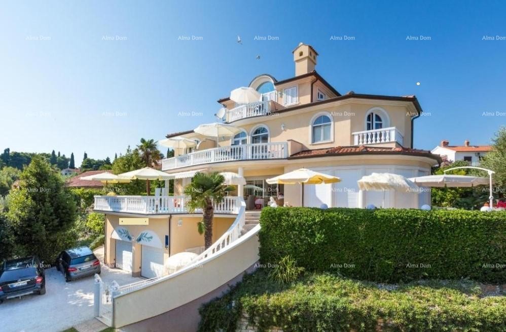 Kuća s apartmanima i bazenom u Premanturi – pogled na more! 2