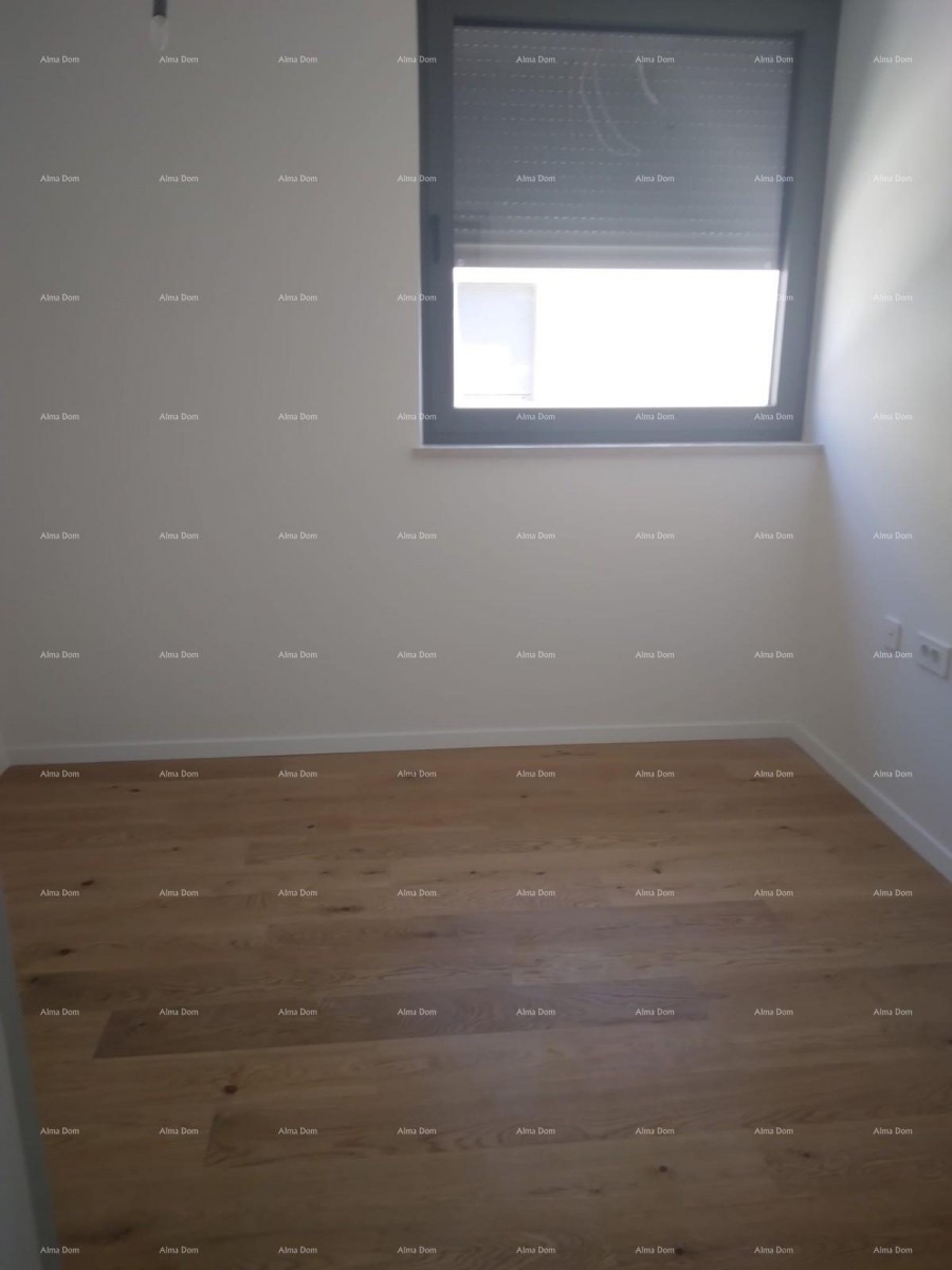 Prodaja dvoetažnog stana s parkirnim mjestom i vrtom, Rovinj! B1/B 15