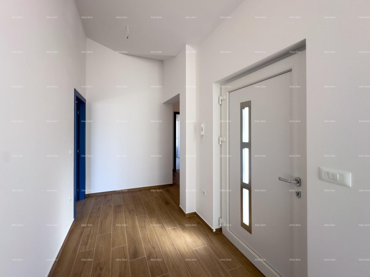 KOŽLJANI - Moderna hiša z bazenom. Blizu gozda, 15 minut do morja 4