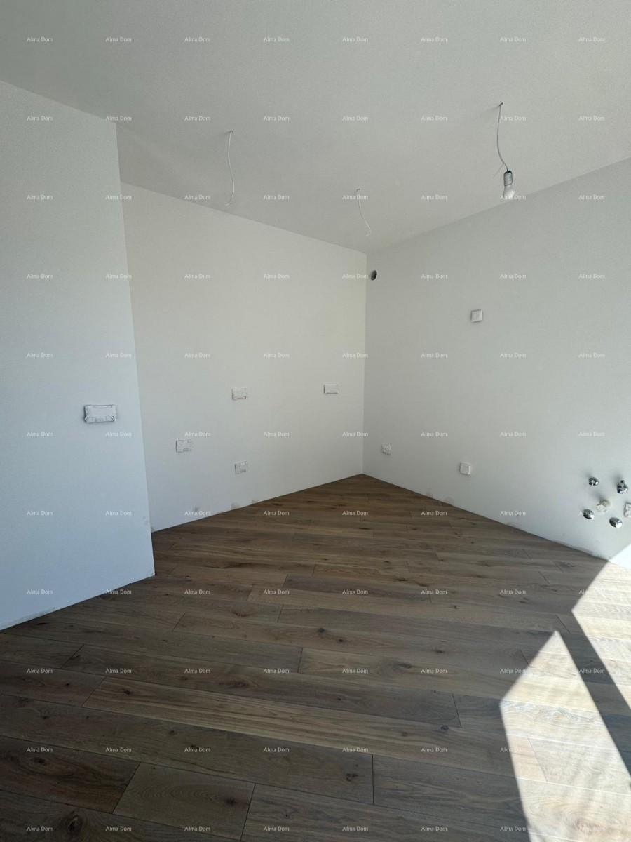 ROVINJ - New construction, large apartment in a TOP location / B 10