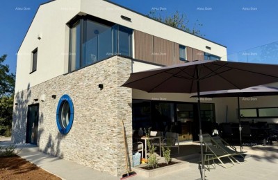 Современная вилла с бассейном, 218 м² – окрестности Лабина