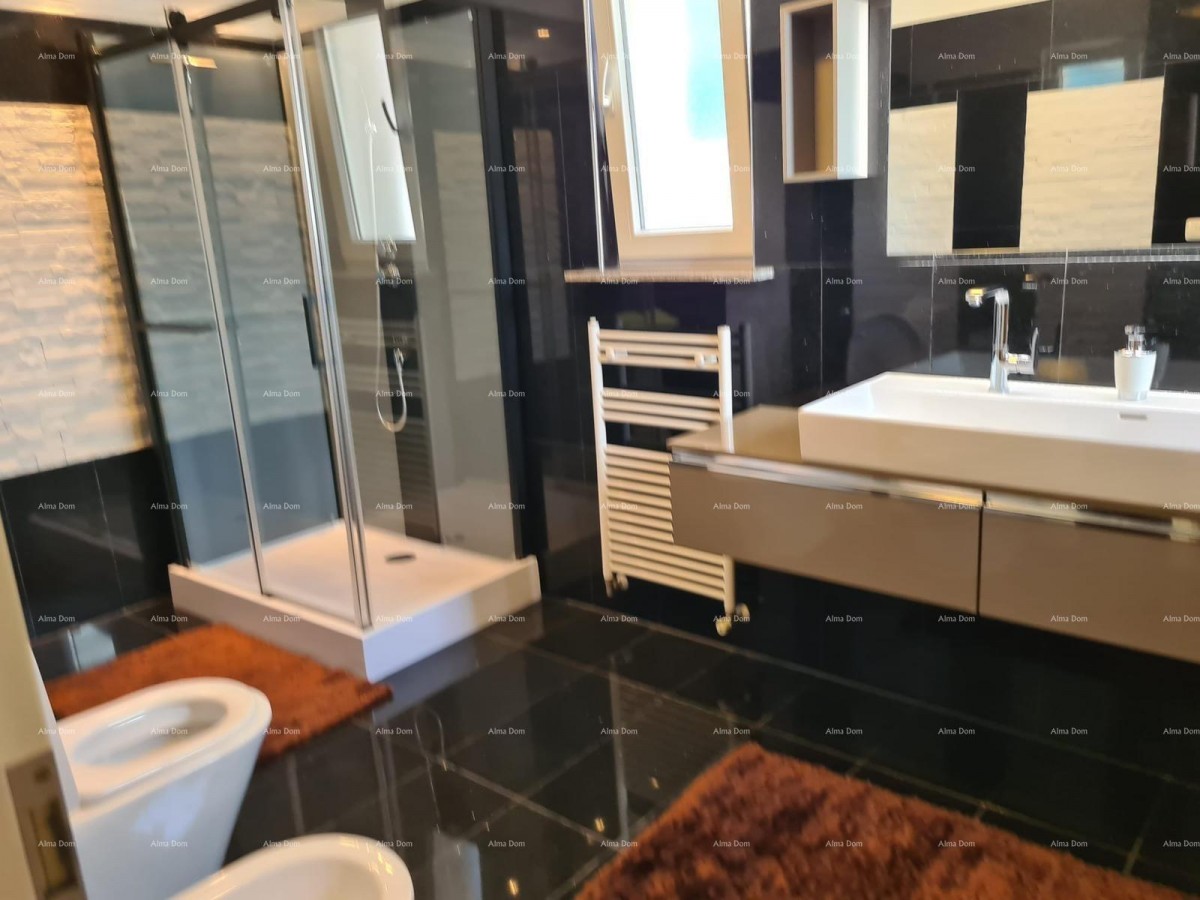 Na prodaju hiša s bazenom – Valtura 16