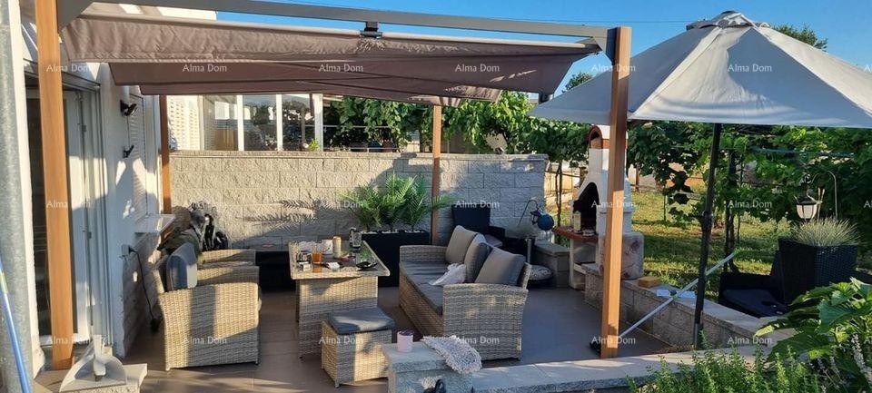 NOVA VAS Prodaja lijepo uređenog, namještenog stana sa pogledom na more! Poreč 2