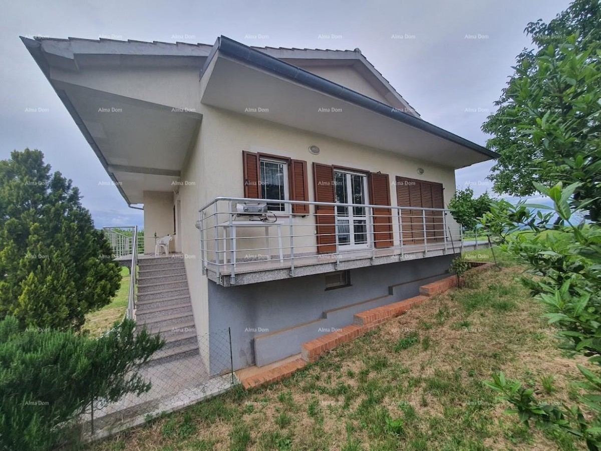 Семейный дом с гаражом, погребом и возможностью покупки дополнительного участка земли – 30 минут от Пулы 1