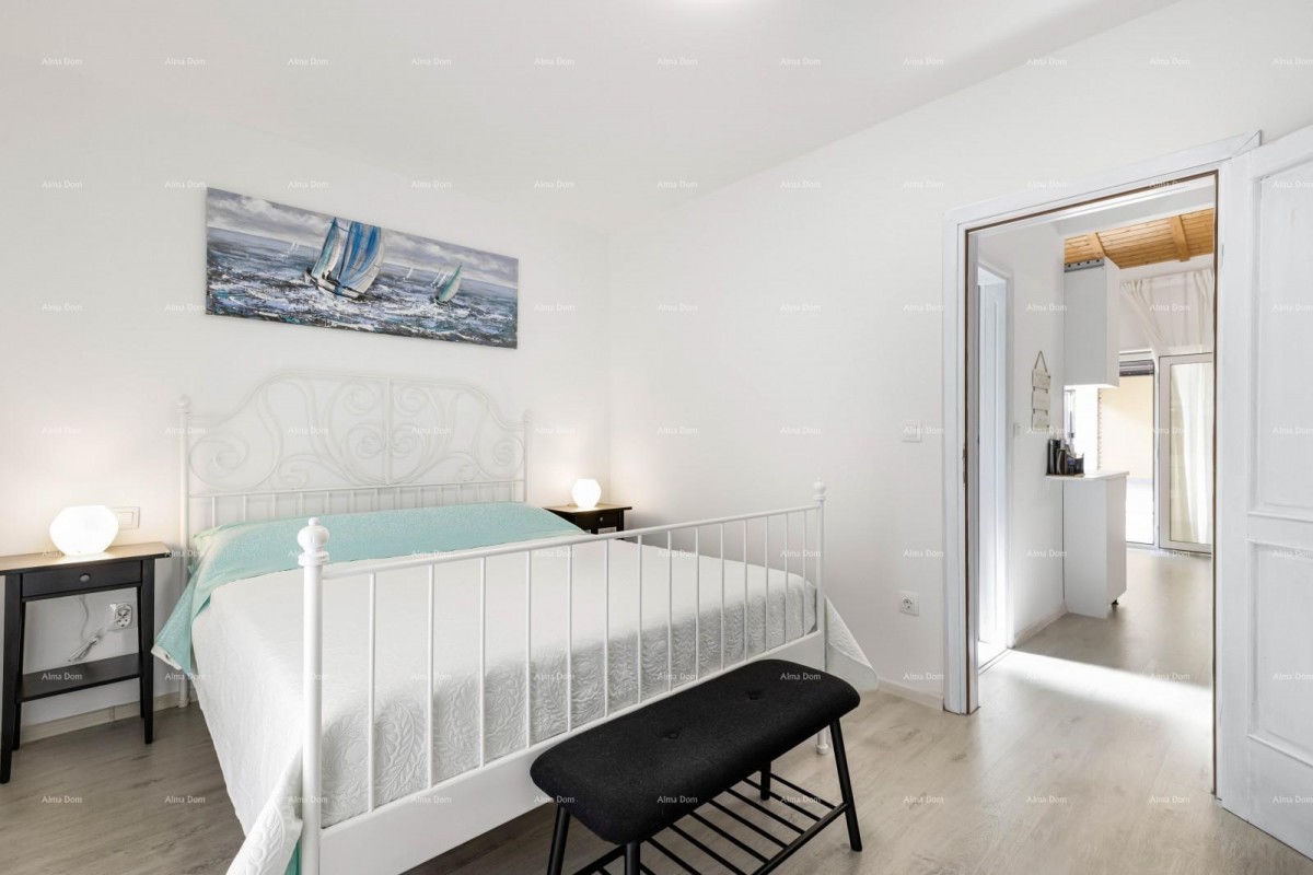 Prodamo dve povezani hiši v Pomeru 22