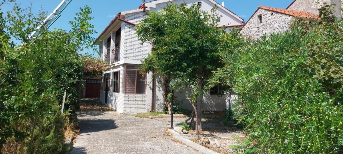 Riservato!!!! Vendita di una casa con due garage, Galižana! 19