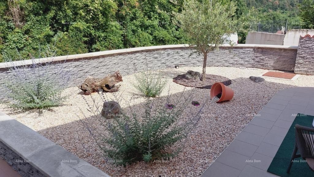 House with a beautiful view of the mountains, terrace, garden, barbecue, and private parking. 25