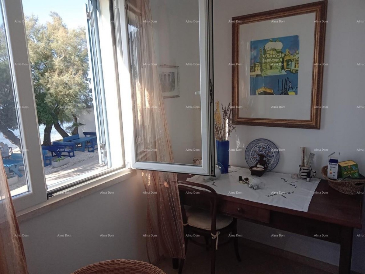 Близость города Умага. Продается дуплексный дом площадью 123,65 м² на самом берегу моря, в 10 метрах от моря. 7