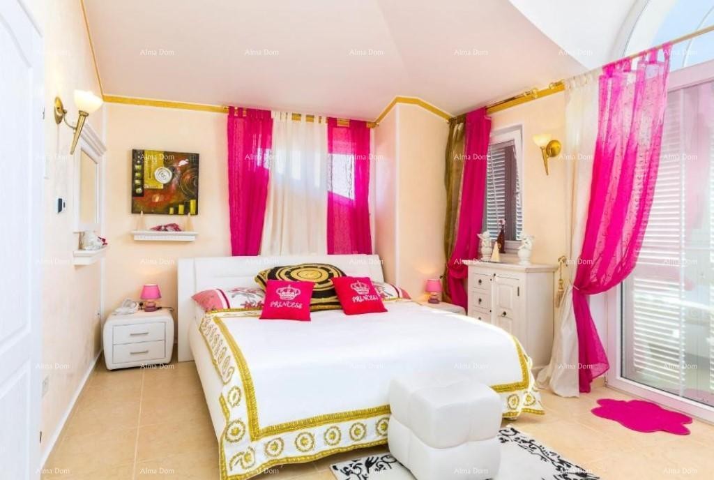 House with apartments and a pool in Premantura – sea view! 20