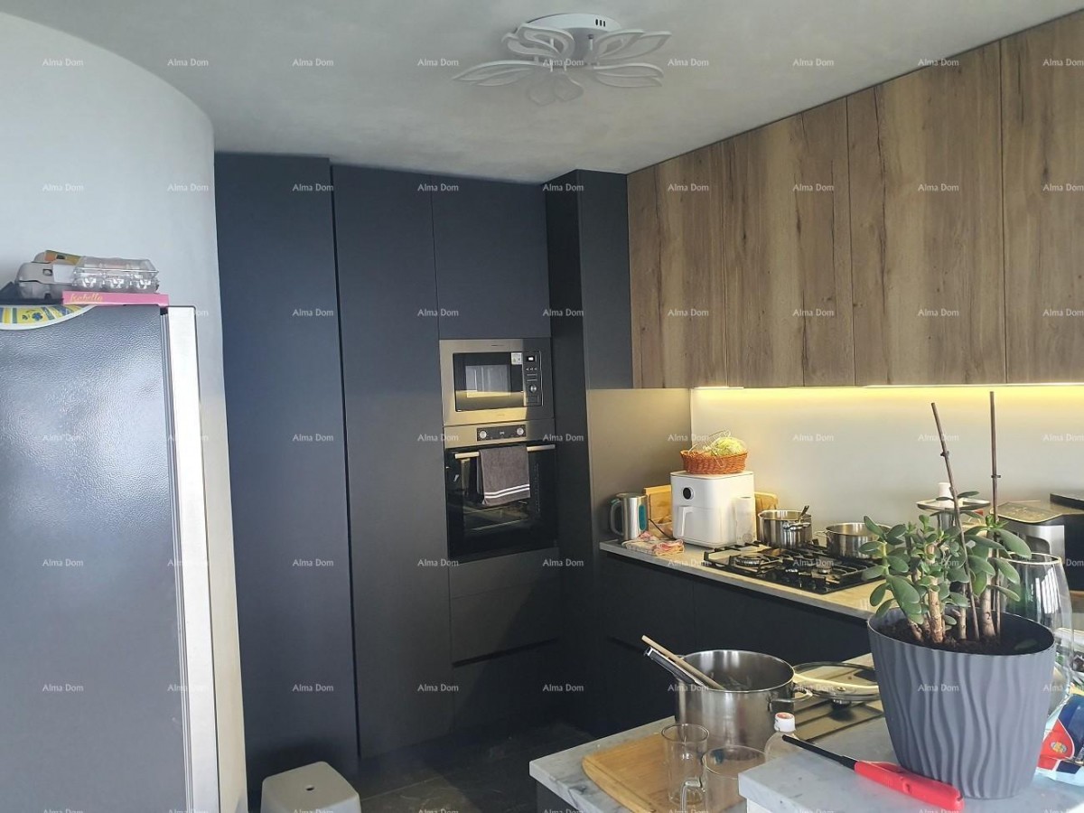 Apartment house with sea view 6