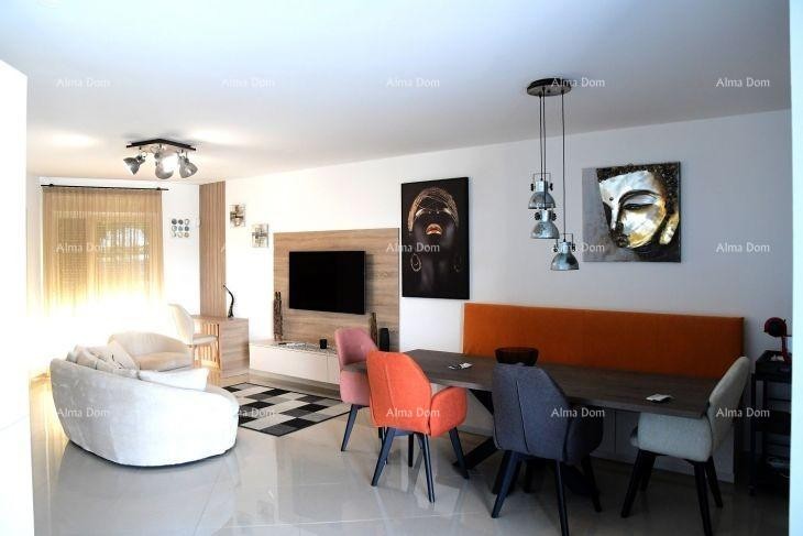 Poreč – Appartamento moderno con piscina privata 2