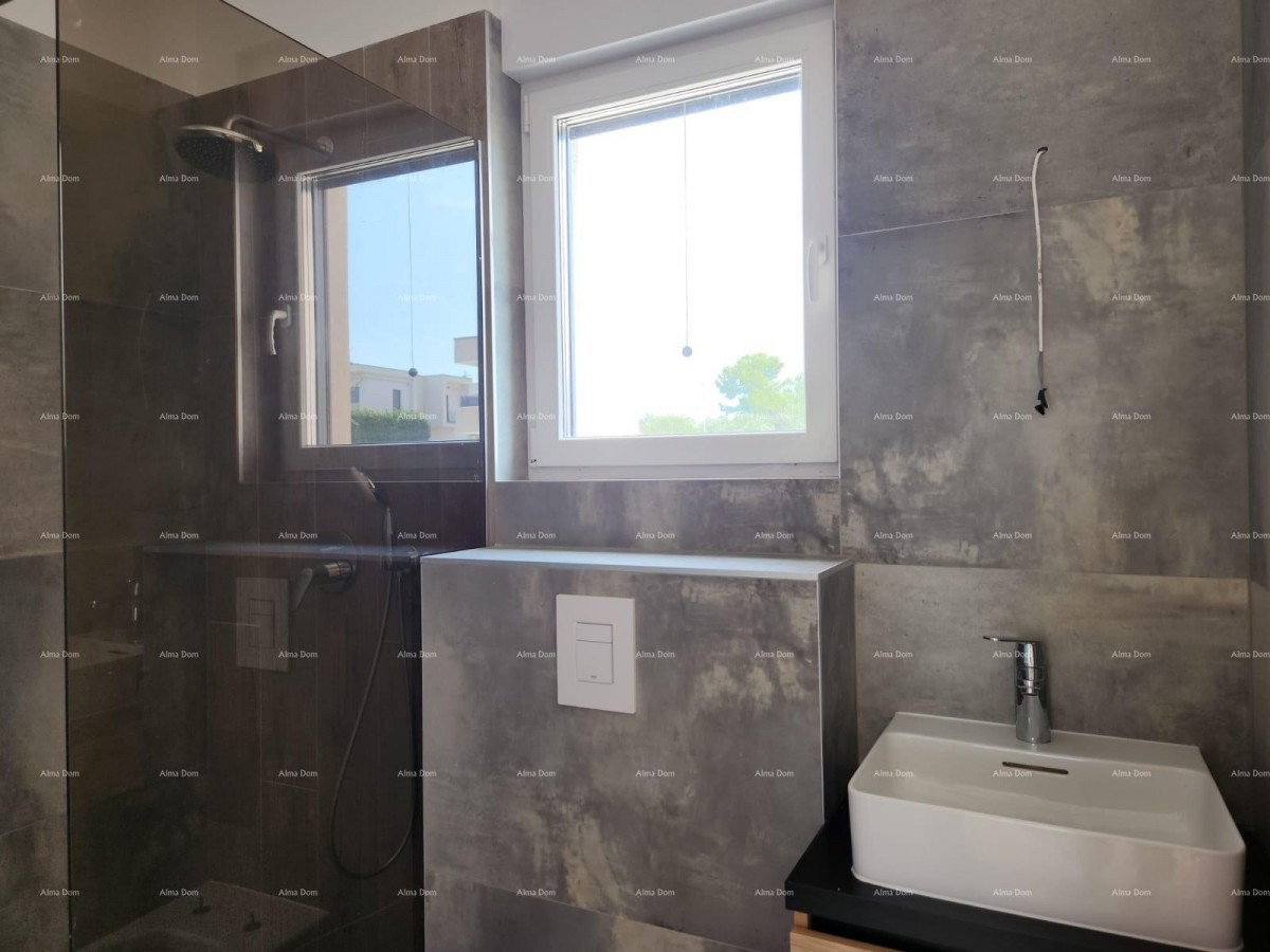 Современный оазис с бассейном и собственным садом в Банйолах 26