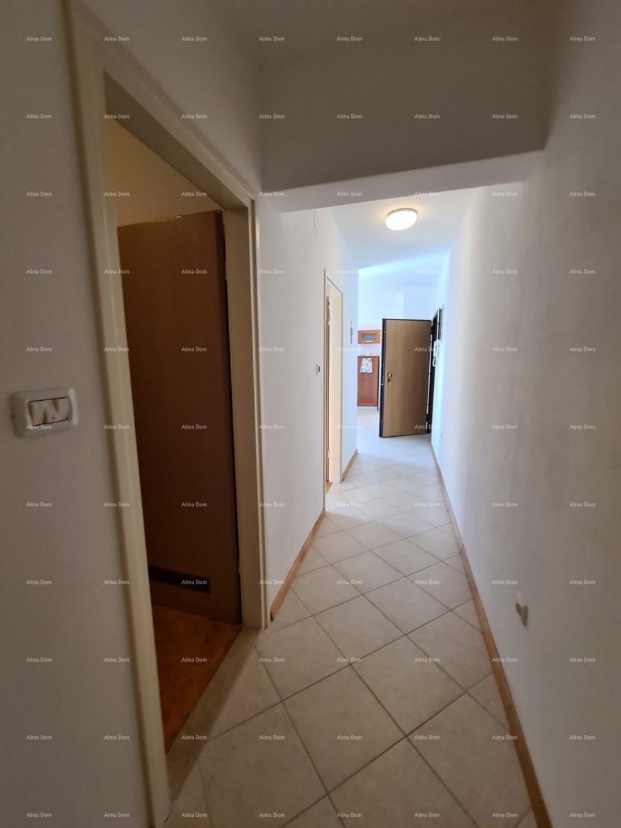 Apartment with an open view of the bay and the sea. 11