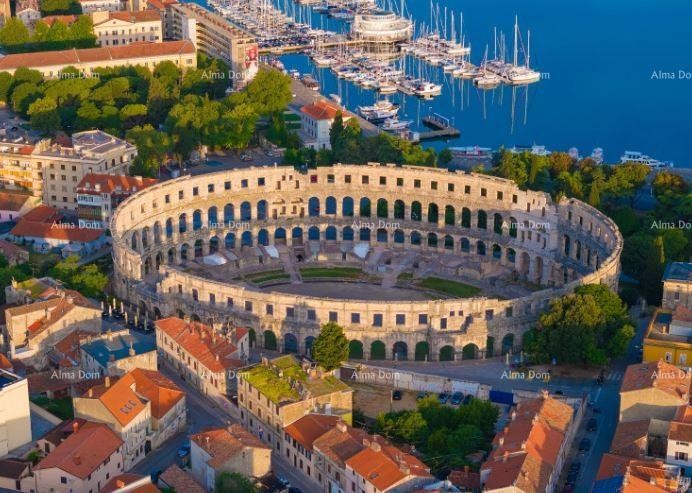 ПУЛА – квартира в центре с двумя гаражами и большой террасой 1