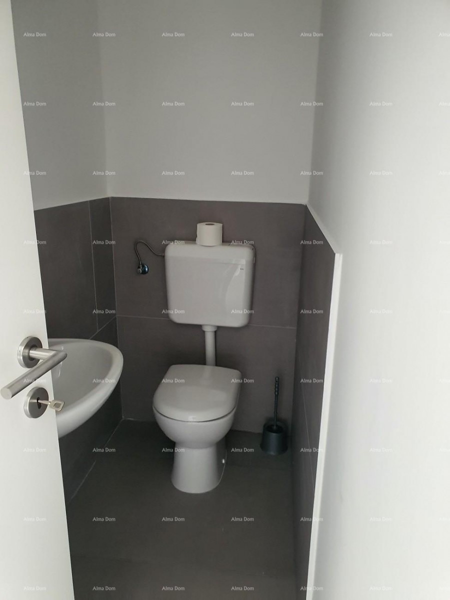 Labin  3-storey house with 3 apartments at a realistic price. 5