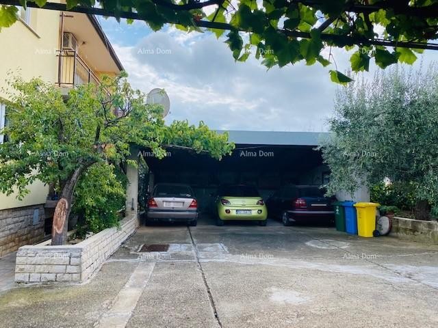 Casa spaziosa a Pola con grande cortile e numerose possibilità 3