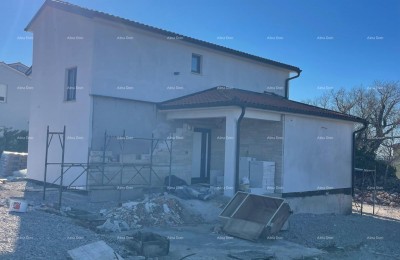 Продается дом с бассейном и видом на море – тихая деревня Раша